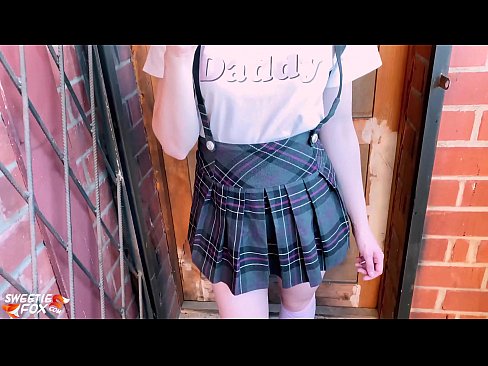 ❤️ Schoolgirl Mengisap penisnya dalam-dalam dan meniduri alih-alih kelas. ☑  Sex pada kami ️❤